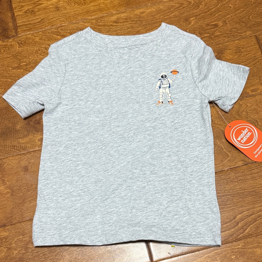 NWT Size 4T Wonder Nation Gray T-Shirt with Astronaut Graphic